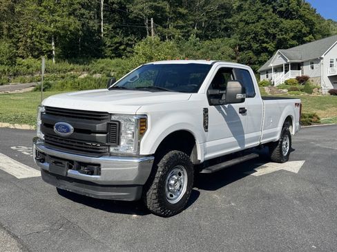 Used 2019 Ford F250 XL w/ XL Value Package image 2