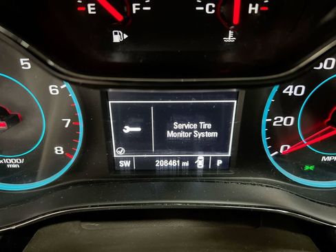 Used 2018 Chevrolet Cruze LT FWD image 13