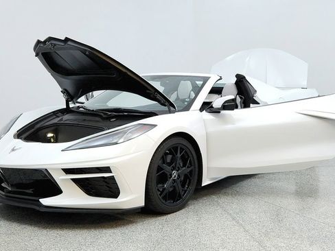 Used 2022 Chevrolet Corvette Stingray Preferred Conv w/ Chrome Exterior Badge Package image 9