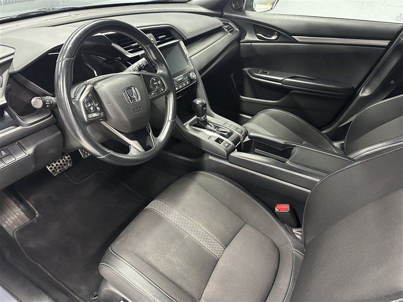 Used 2020 Honda Civic Sport image 2