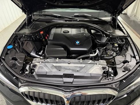 Used 2020 BMW 330i xDrive Sedan w/ Driving Assistance Package AWD/4WD image 29