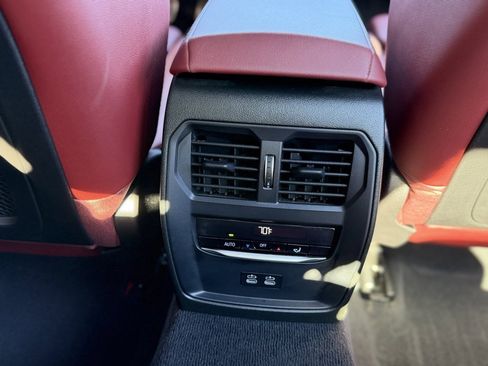 Used 2022 BMW 330i xDrive Sedan w/ M Sport Package image 51