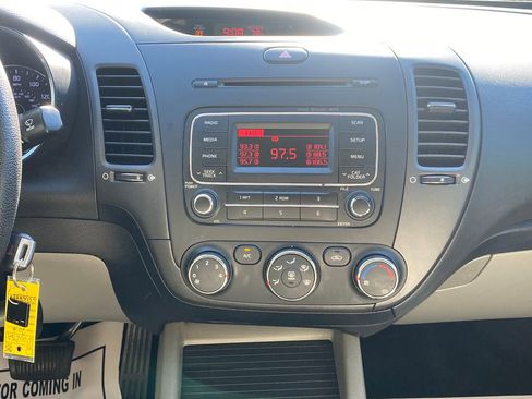 Used 2016 Kia Forte LX FWD image 27