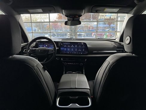 New 2026 Chevrolet Traverse LT image 17