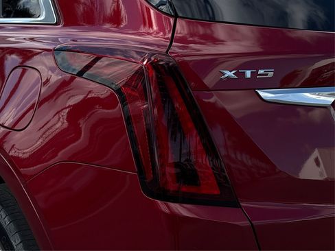 Used 2020 Cadillac XT5 Luxury image 17