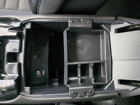 Used 2014 Ford Fusion SE image 18