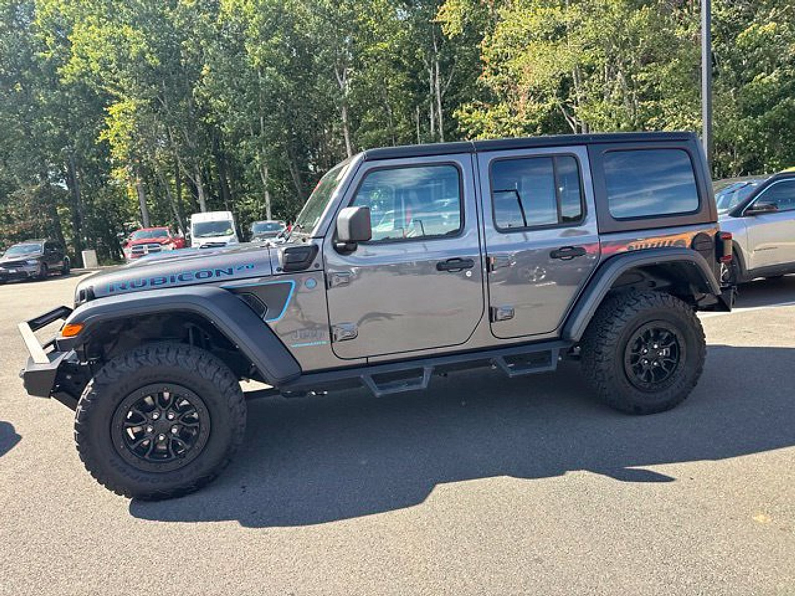 Used 2023 Jeep Wrangler Unlimited Rubicon 4xe AWD/4WD image 4