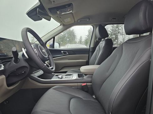 New 2026 Kia Carnival LXS image 10