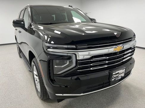 Used 2025 Chevrolet Tahoe LT AWD/4WD image 2