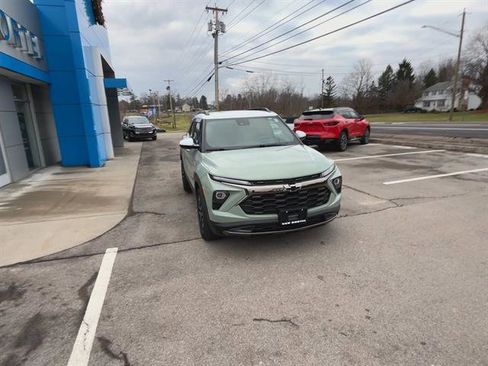 Used 2024 Chevrolet TrailBlazer ACTIV image 2