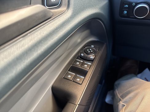 New 2025 Ford Maverick XL w/ Equipment Group 101A image 24