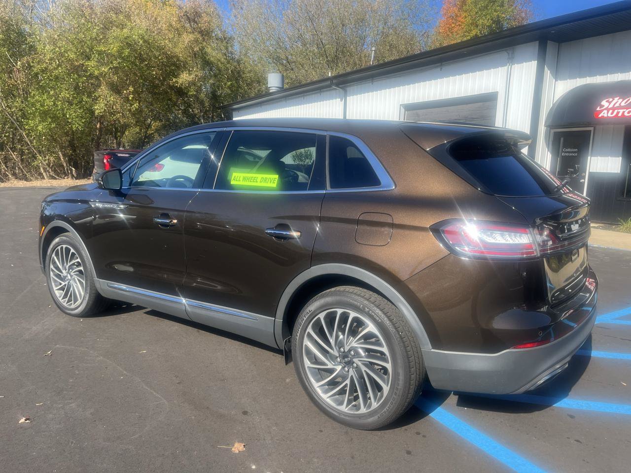 Used 2019 Lincoln Nautilus Reserve AWD/4WD image 5