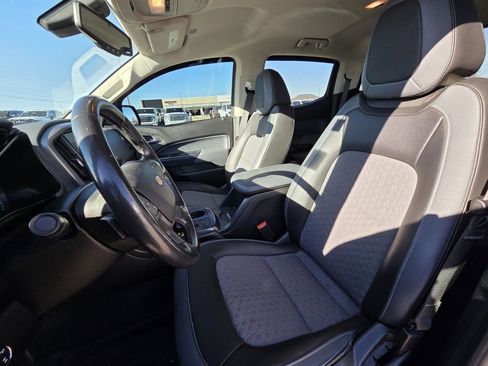 Used 2020 Chevrolet Colorado Z71 w/ Z71 Midnight Edition image 24