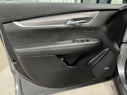 Used 2024 Cadillac XT6 Luxury FWD image 24