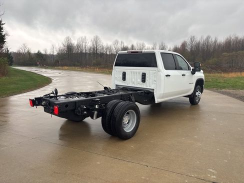 Used 2026 Chevrolet Silverado 3500 W/T w/ WT Convenience Package AWD/4WD image 9