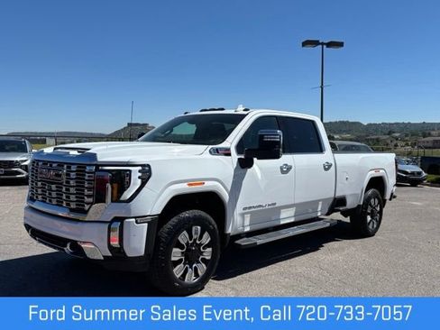 Used 2024 GMC Sierra 3500 Denali w/ Denali Reserve Package AWD/4WD image 1