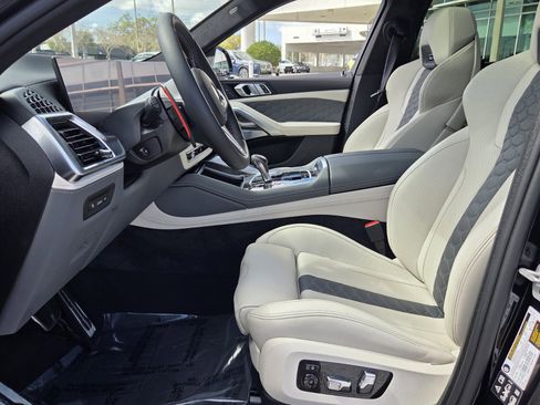 Certified 2025 BMW X6 M Competition w/ Executive Package image 10