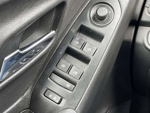 Used 2018 Chevrolet Trax LT w/ Sun & Sound Package AWD/4WD image 30
