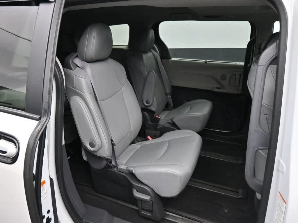 Used 2024 Toyota Sienna XLE w/ XLE Plus Package AWD/4WD image 26