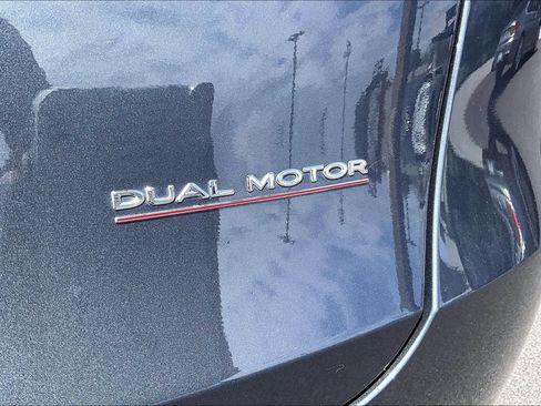 Used 2023 Tesla Model Y Performance AWD/4WD image 8