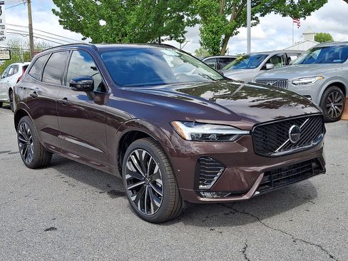 New 2026 Volvo XC60 B5 Ultra w/ Protection Package Premier AWD/4WD image 1