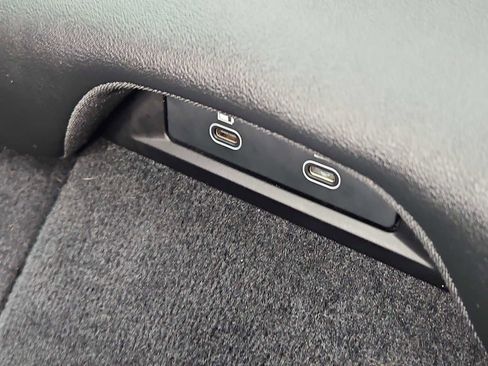 Certified 2021 Porsche Taycan 4S image 32