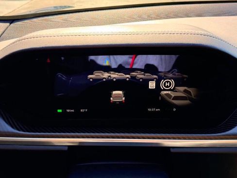 Used 2021 Tesla Model S Plaid image 21