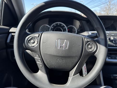 Used 2013 Honda Accord LX image 18