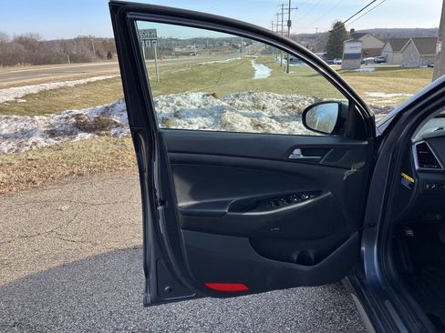 Used 2017 Hyundai Tucson Limited w/ Cargo Package image 12