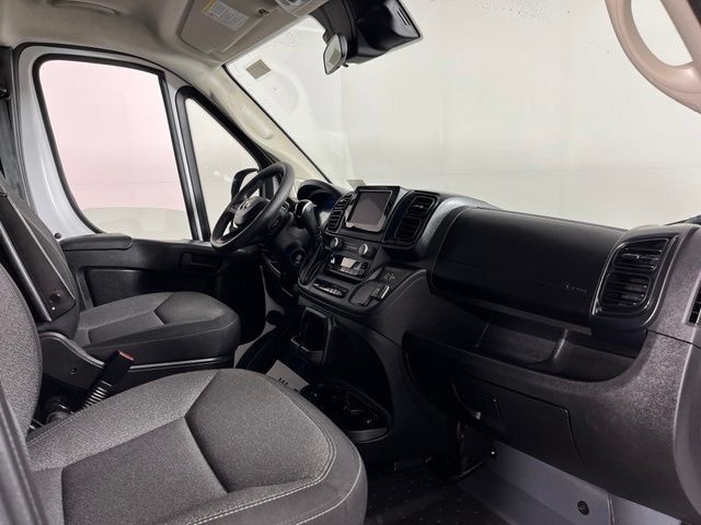 Used 2025 RAM ProMaster 2500 w/ U-Haul Equipment Group FWD image 37