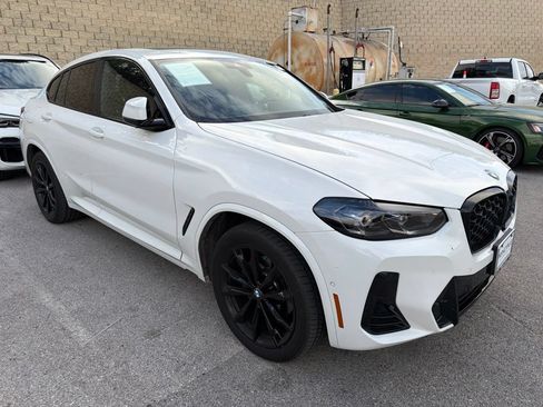 Certified 2023 BMW X4 xDrive30i w/ M Sport Package AWD/4WD image 4