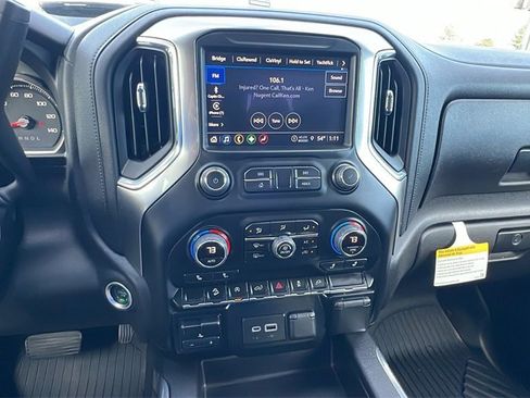 Certified 2022 Chevrolet Silverado 1500 RST image 30