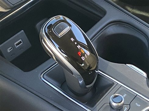 Used 2021 Cadillac XT4 Luxury w/ Cold Weather Package image 29