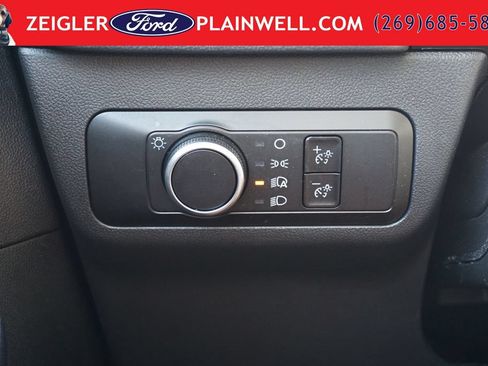 Used 2025 Ford Escape Active AWD/4WD image 26