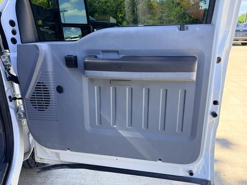 Used 2015 Ford F250 XL AWD/4WD image 16