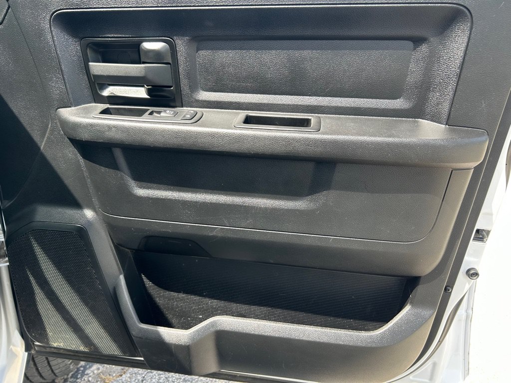 Used 2021 RAM 3500 Tradesman w/ Chrome Appearance Group RWD image 12