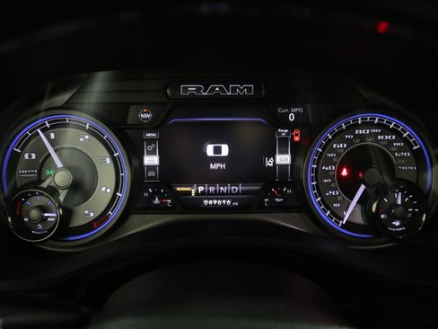Used 2022 RAM 1500 Limited AWD/4WD image 18