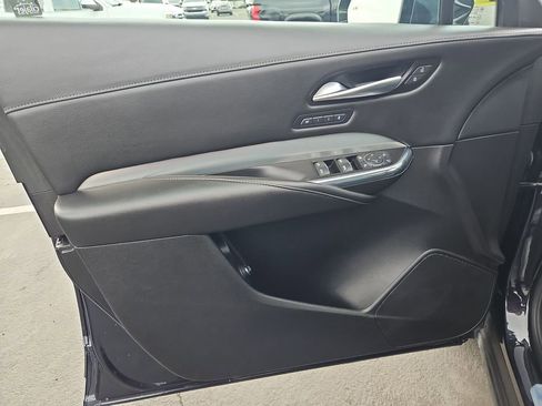 Used 2023 Cadillac XT4 Premium Luxury image 10