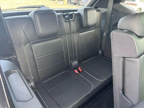Certified 2021 Volkswagen Tiguan SE R-Line w/ 3rd Row Seat Package image 32