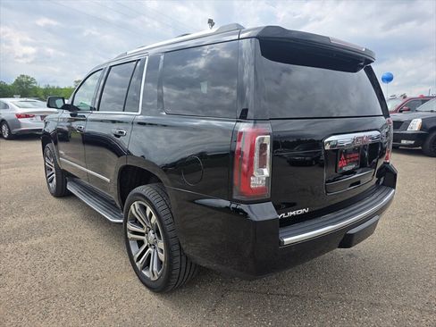 Used 2017 GMC Yukon Denali w/ Open Road Package AWD/4WD image 4
