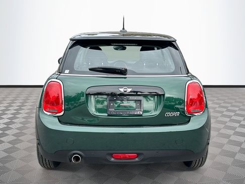 Used 2018 MINI Cooper 2-Door Hardtop image 6