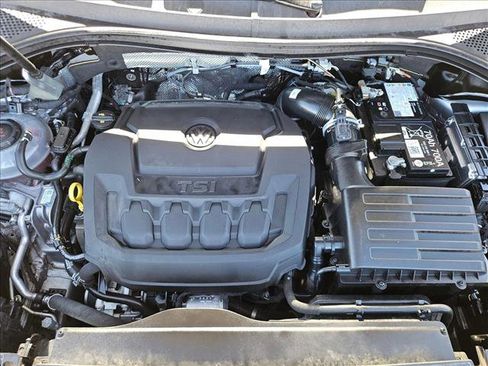 Used 2024 Volkswagen Tiguan SE image 22