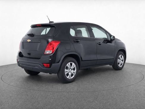 Used 2019 Chevrolet Trax LS FWD image 8