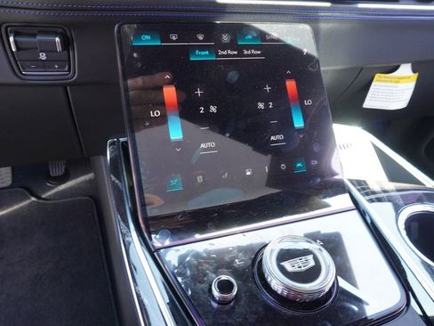 New 2025 Cadillac Escalade IQ Luxury 1 w/ Smart Trailering package image 18