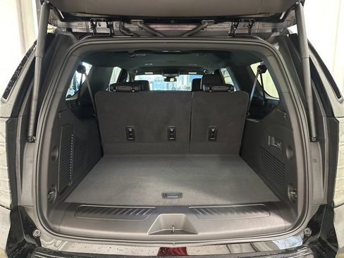New 2025 Chevrolet Suburban LT w/ Comfort Package image 36