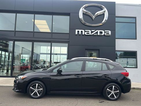 Used 2022 Subaru Impreza Premium image 1