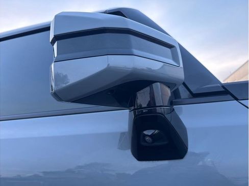 Used 2024 GMC Hummer EV 2X w/ Extreme Off-Road Package image 37