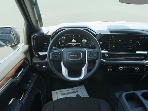 Used 2024 GMC Sierra 1500 Elevation RWD image 21