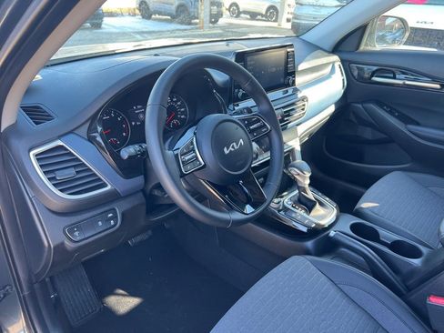 Certified 2023 Kia Seltos S image 6