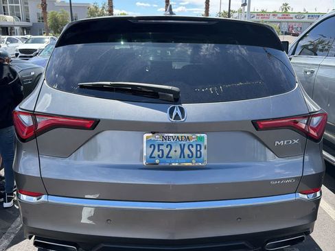 Used 2023 Acura MDX SH-AWD w/ Technology Package image 3